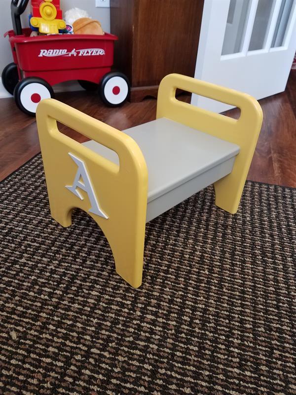 Handcrafted Wooden Kids' Step Stool – Sturdy & Colorful Toddler Bench