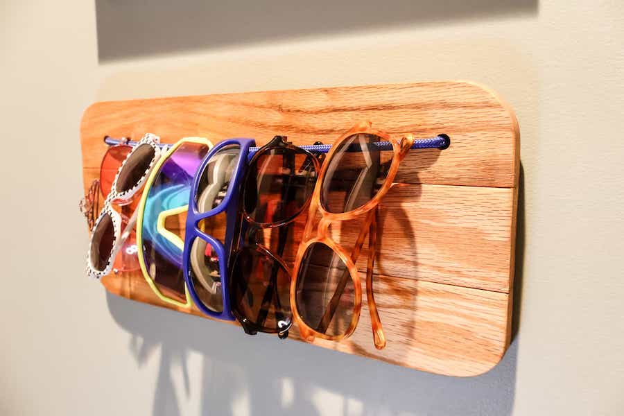 Minimalist Wooden Wall Organizer – Handcrafted Natural Oak Note & Photo Display
