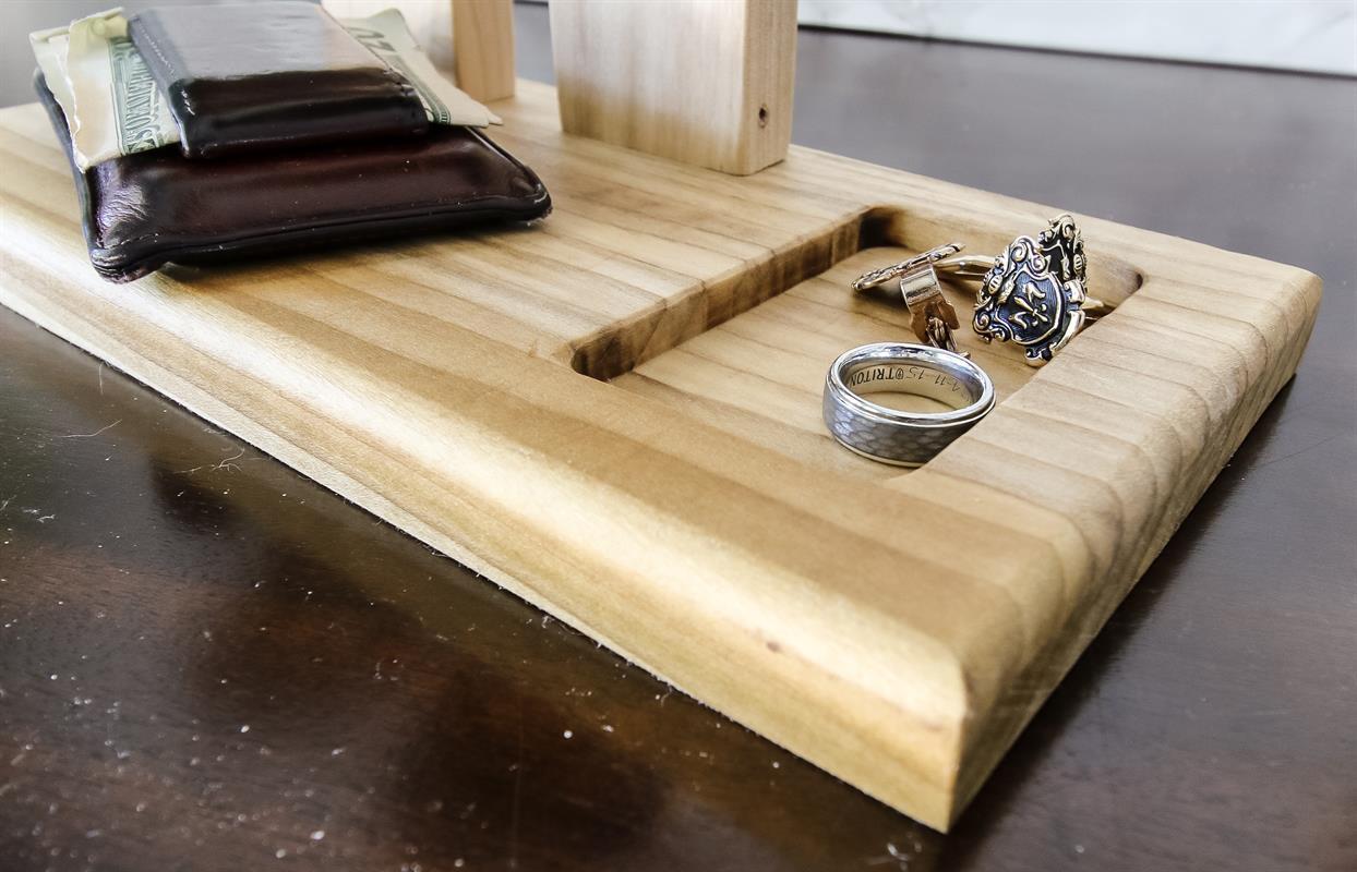 Handcrafted Wooden Men’s Valet Tray – Bedside EDC Organizer