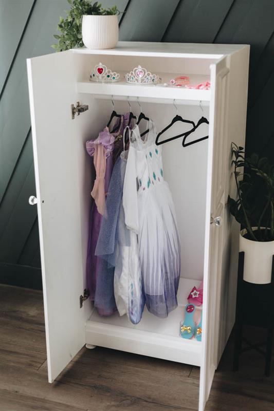 Handcrafted Custom Wooden Wardrobe – Modern Elegant Storage Solution
