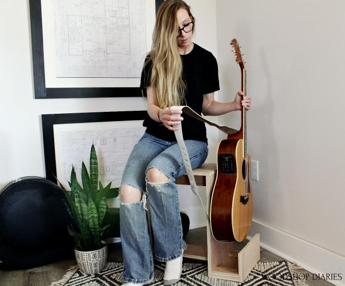 Handcrafted Wooden Guitar Stand & Side Table – Multi-Functional Music Studio Furniture