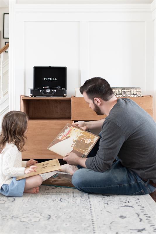 Modern Minimalist Wooden Vinyl Record Console & Turntable Stand