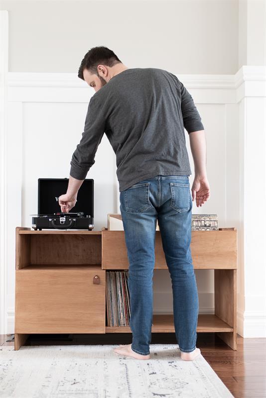 Modern Minimalist Wooden Vinyl Record Console & Turntable Stand